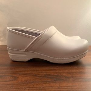 Dansko XP Clog - size 39